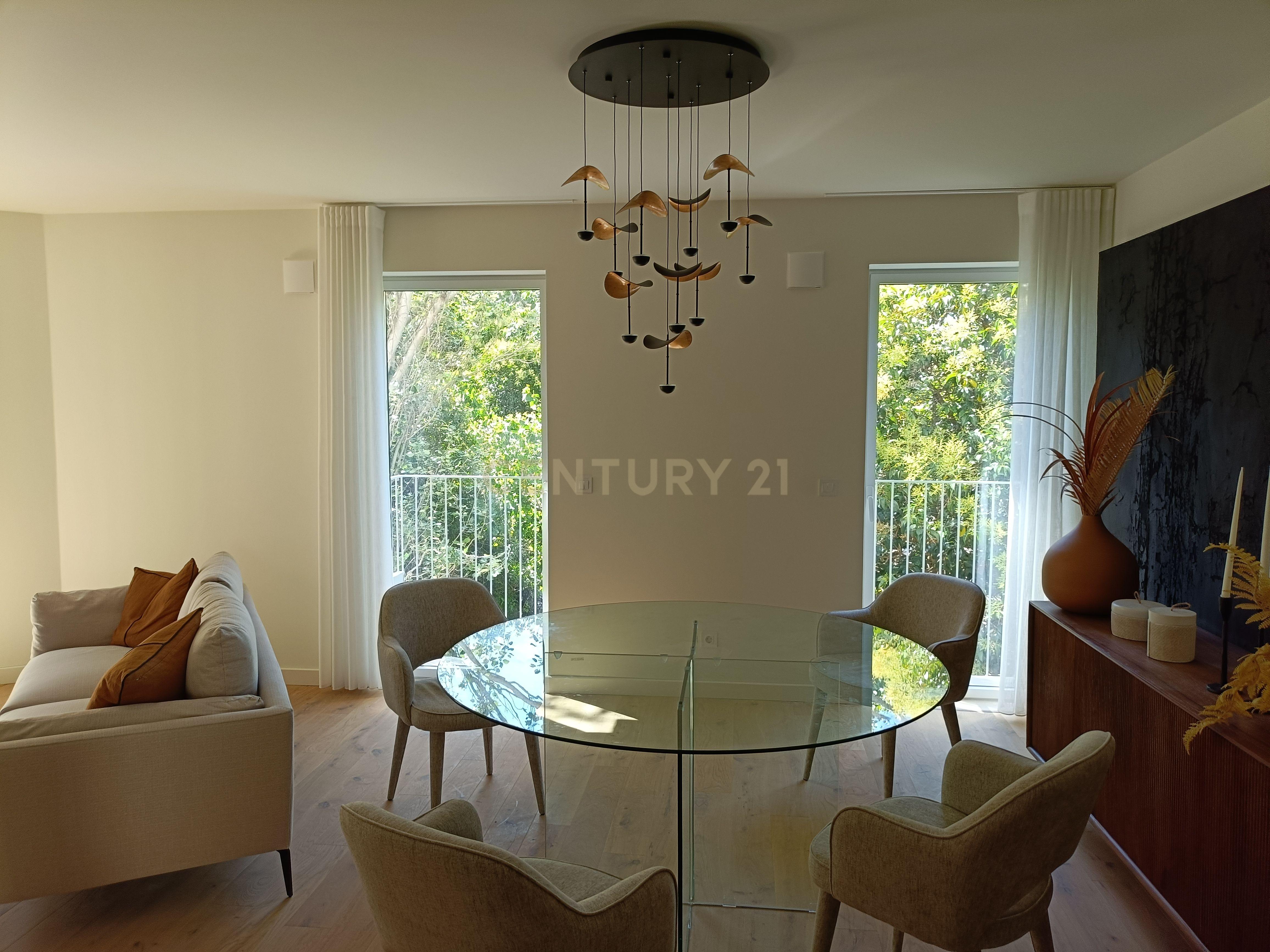 Apartamento Duplex T2, Novo, já concluído e com Licença de Utilização, à Venda em Zona Nobre e Recatada do Areeiro na Av. Madrid - Image 18
