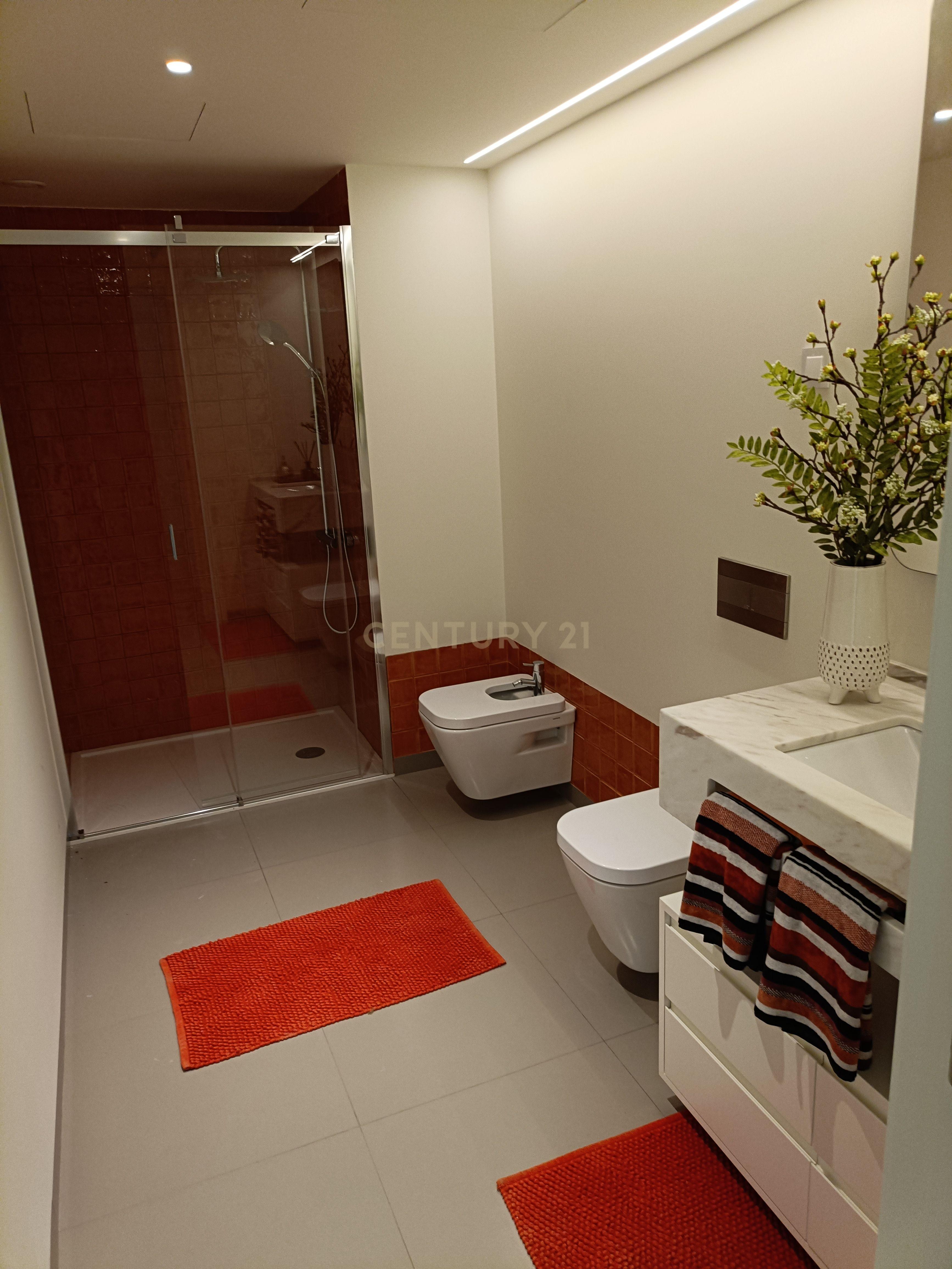 Apartamento Duplex T2, Novo, já concluído e com Licença de Utilização, à Venda em Zona Nobre e Recatada do Areeiro na Av. Madrid - Image 42