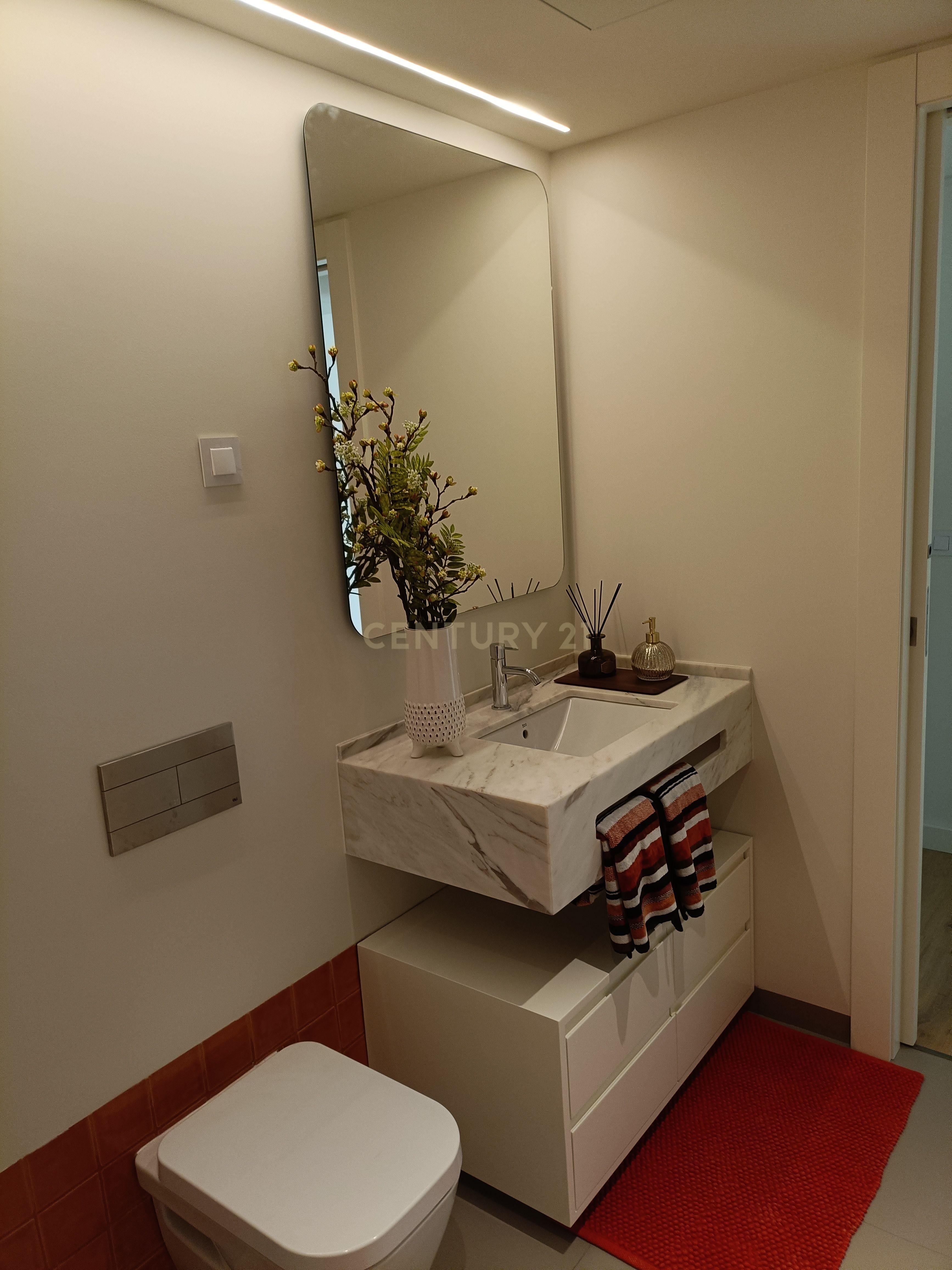 Apartamento Duplex T2, Novo, já concluído e com Licença de Utilização, à Venda em Zona Nobre e Recatada do Areeiro na Av. Madrid - Image 45
