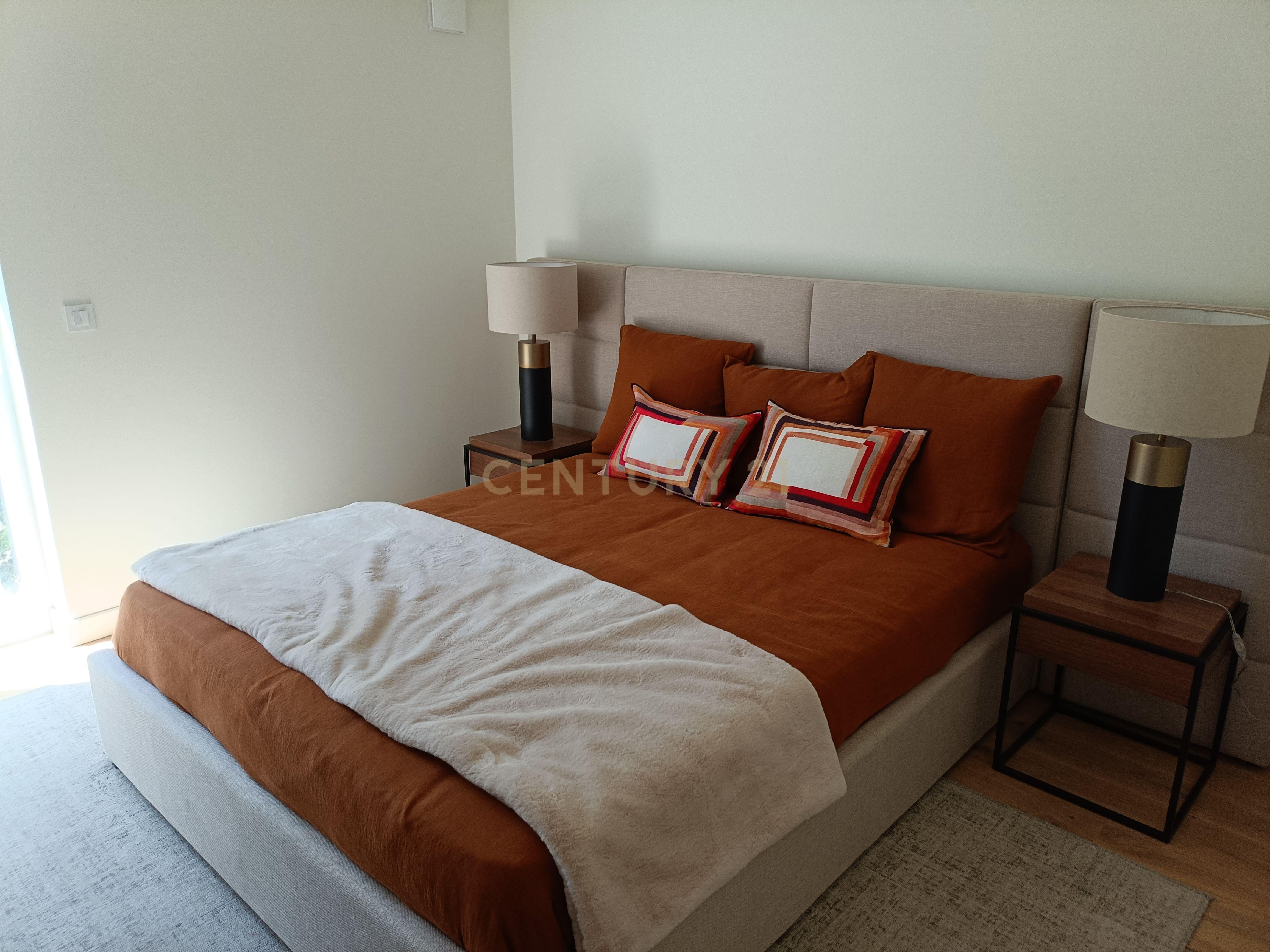 Apartamento Duplex T2, Novo, já concluído e com Licença de Utilização, à Venda em Zona Nobre e Recatada do Areeiro na Av. Madrid - Image 34