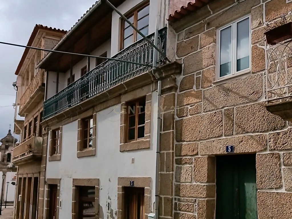 Prédio com apartamento e baixo comercial - Image 13