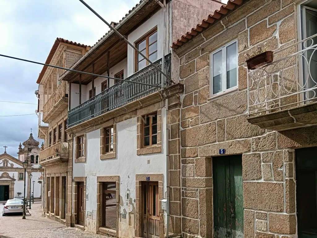 Prédio com apartamento e baixo comercial - Image 28