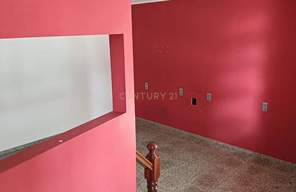 Prédio com apartamento e baixo comercial - Image 32
