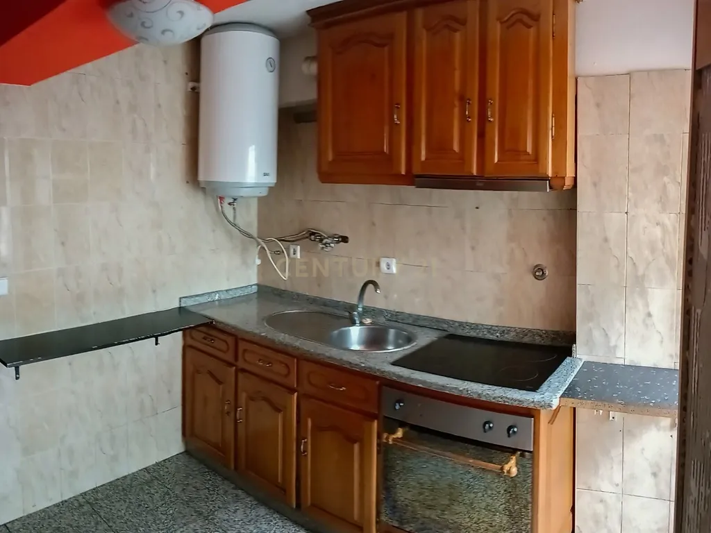 Prédio com apartamento e baixo comercial - Image 7