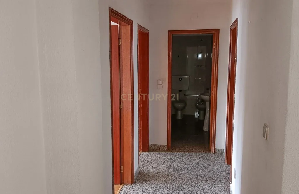Prédio com apartamento e baixo comercial - Image 29