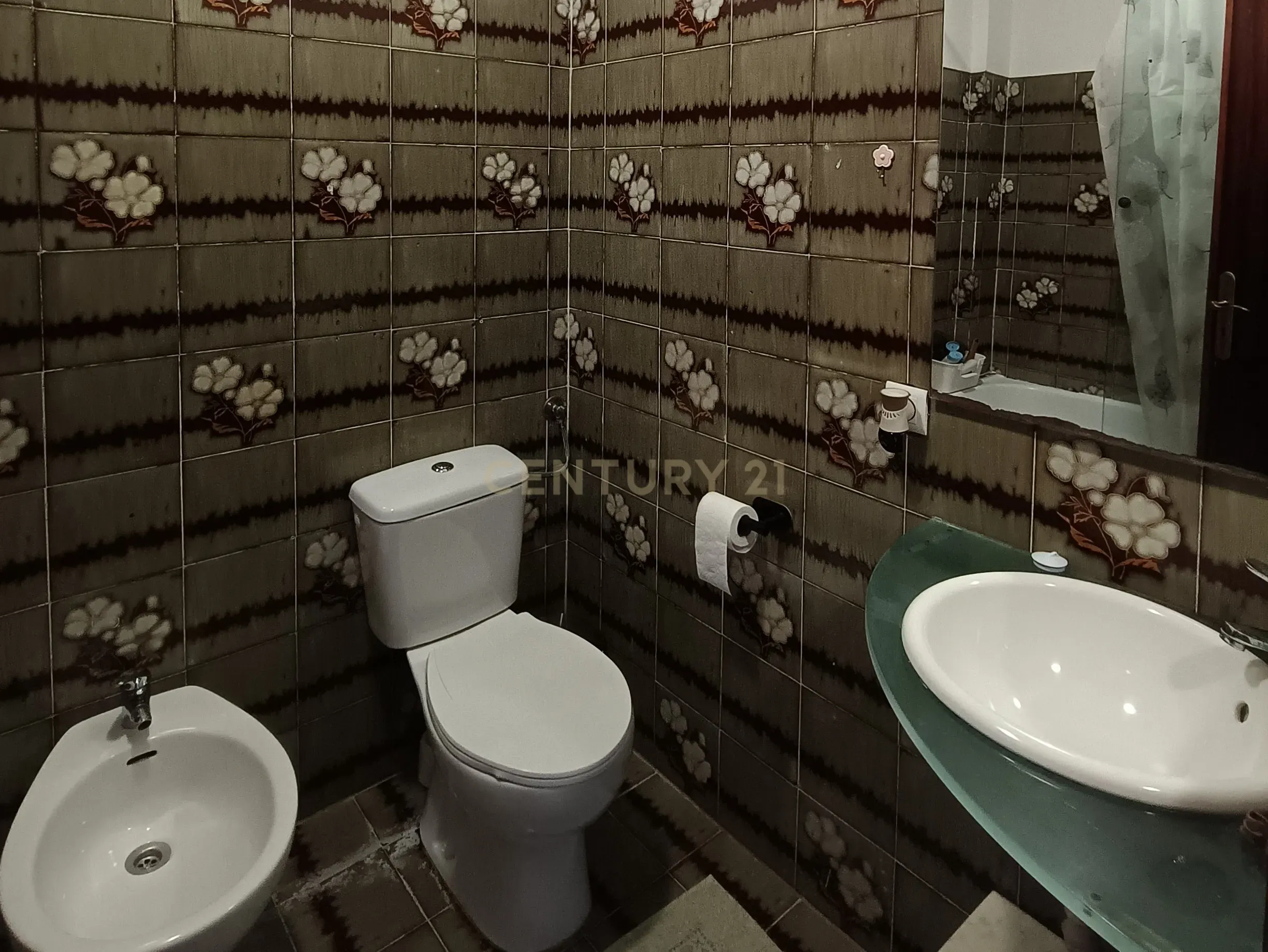 Apartamento T2, com Suíte, no Centro de Oliveira do Bairro - Image 11