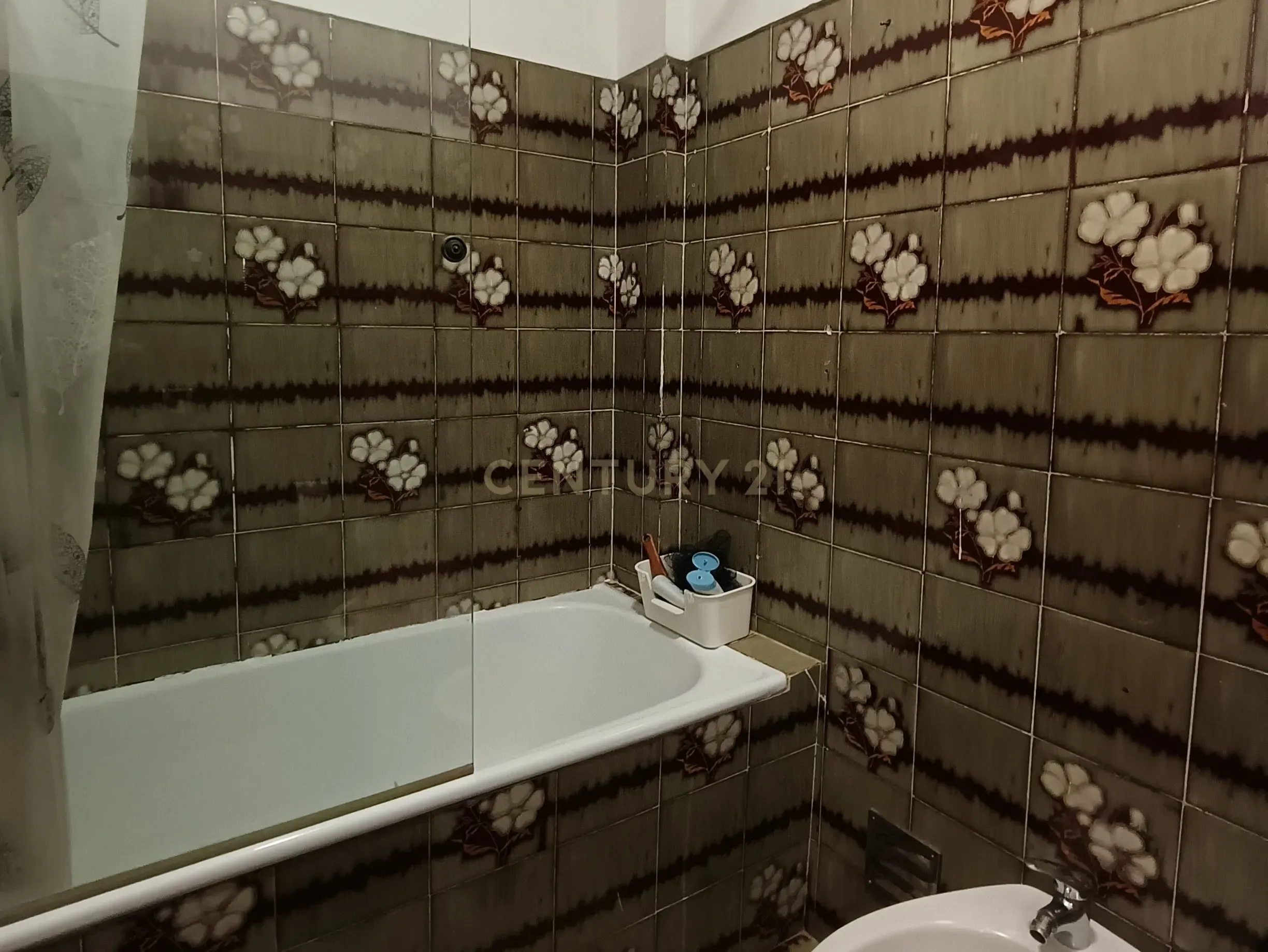 Apartamento T2, com Suíte, no Centro de Oliveira do Bairro - Image 12