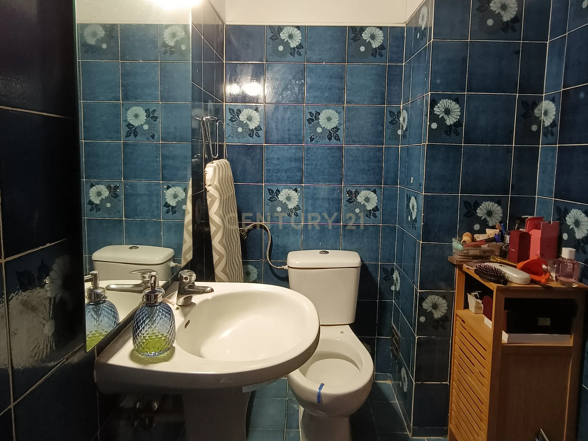 Apartamento T2, com Suíte, no Centro de Oliveira do Bairro - Image 8