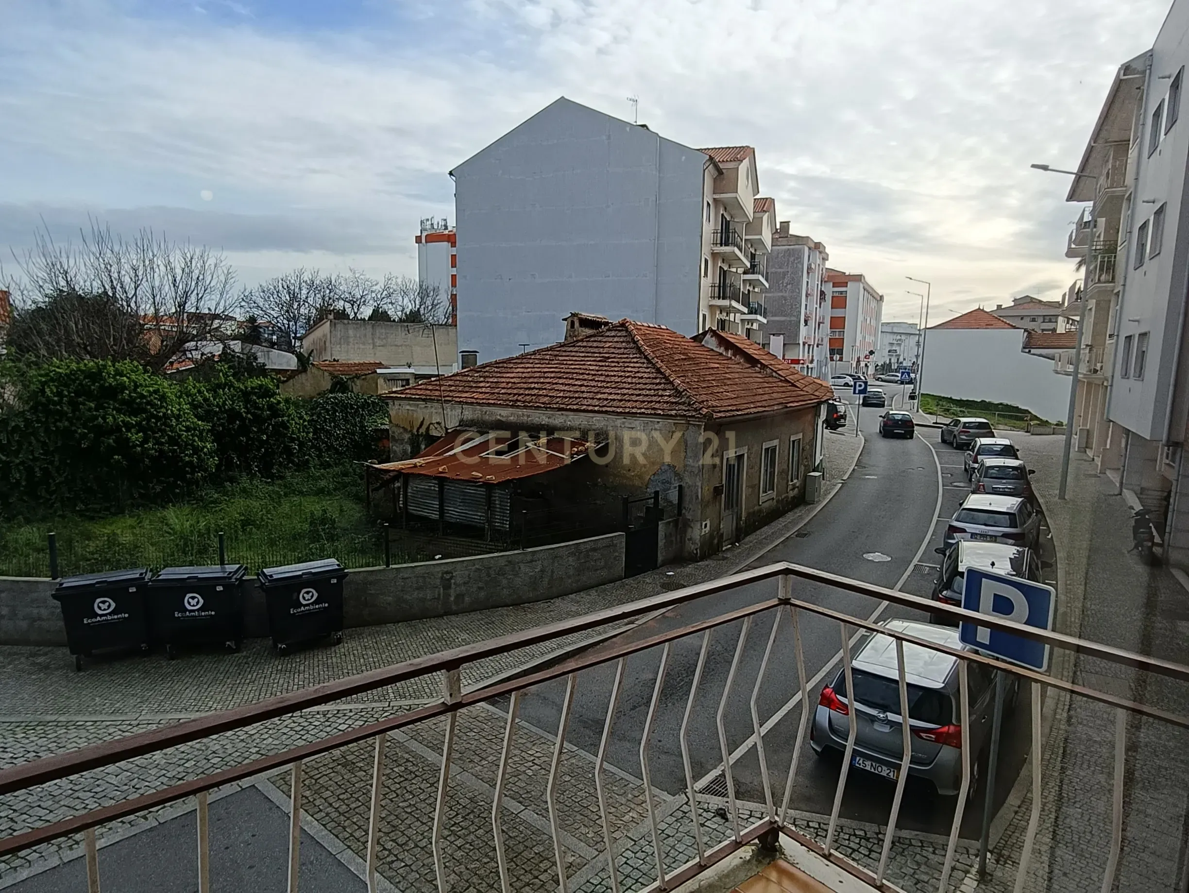 Apartamento T2, com Suíte, no Centro de Oliveira do Bairro - Image 14