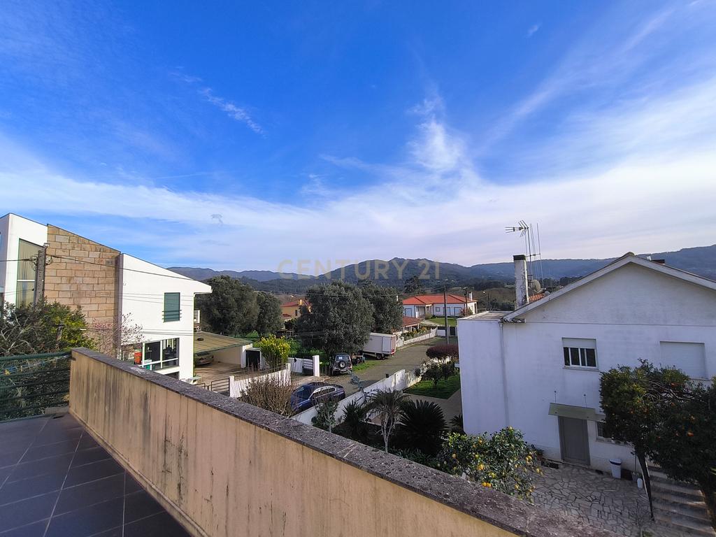 Andar Moradia com terraço situado em Lanheses, Viana do Castelo - Image 20