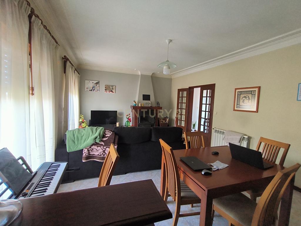 Andar Moradia com terraço situado em Lanheses, Viana do Castelo - Image 1