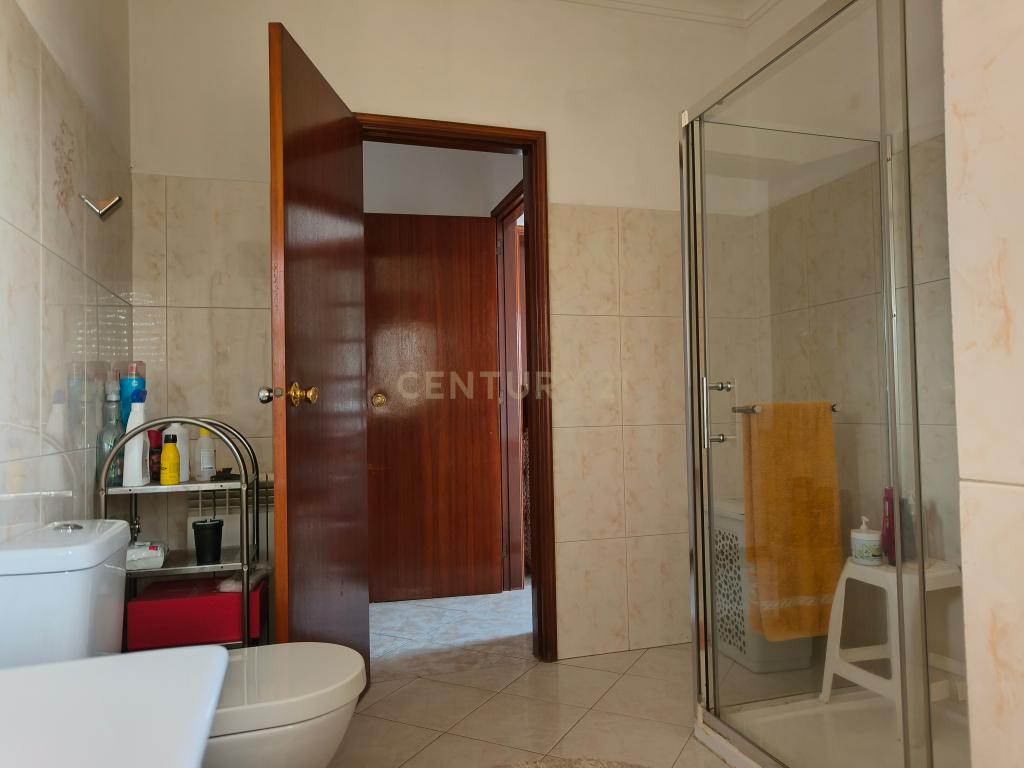 Andar Moradia com terraço situado em Lanheses, Viana do Castelo - Image 12