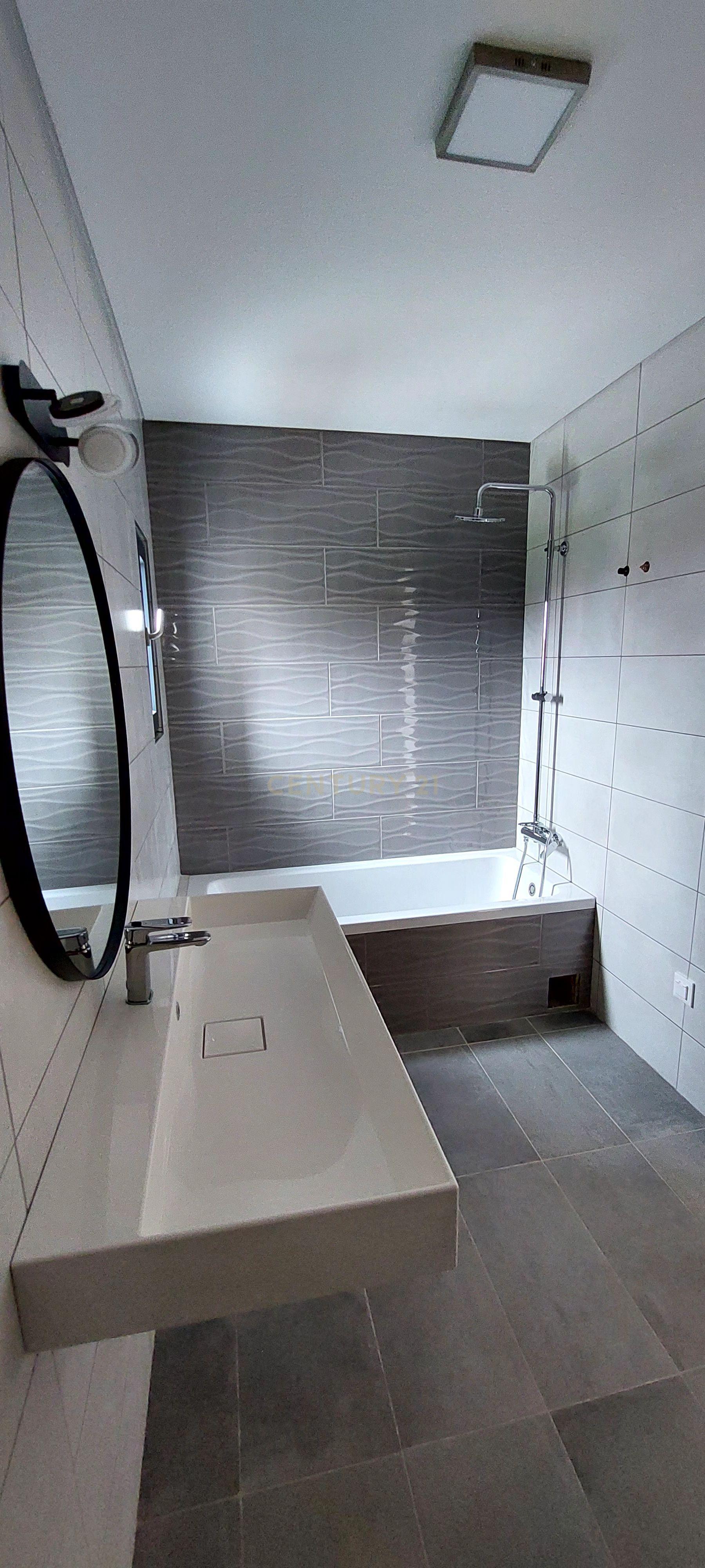 Moradia T3 - Excelente oportunidade de investimento, perto do centro de Cascais! - Image 13
