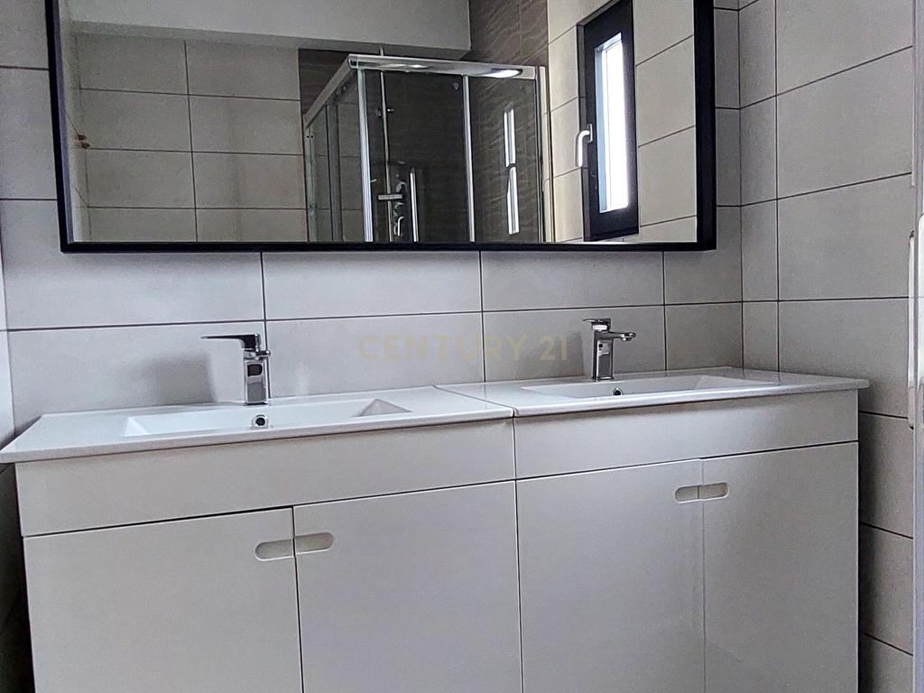 Moradia T3 -  Excelente oportunidade de investimento, perto do centro de Cascais! - Image 11