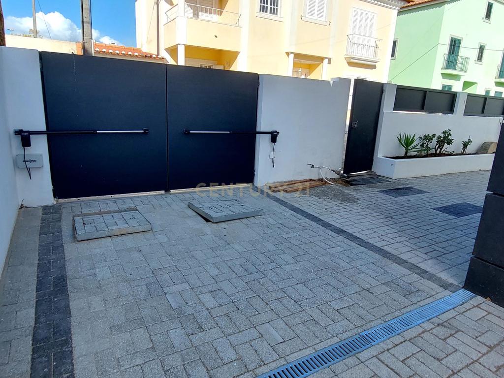 Moradia T3 -  Excelente oportunidade de investimento, perto do centro de Cascais! - Image 23