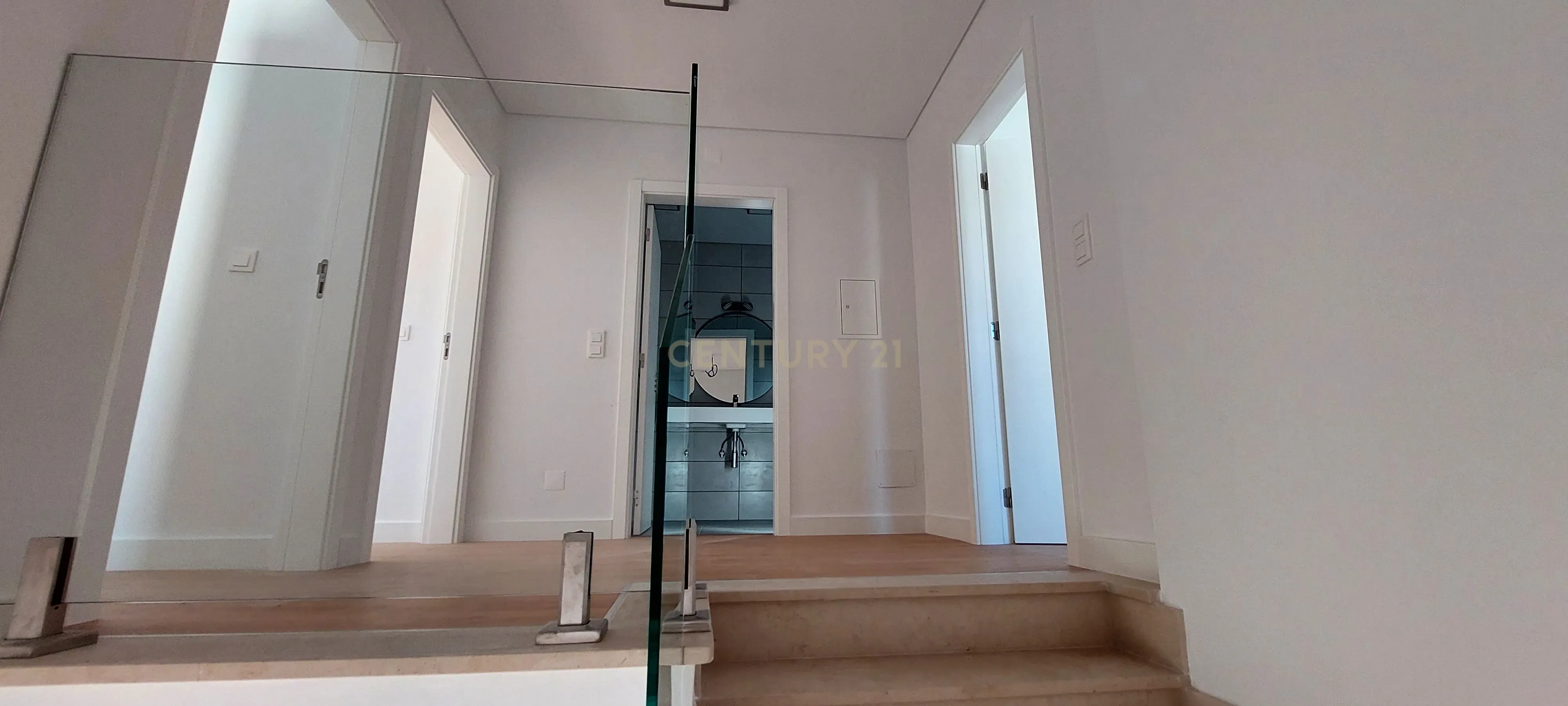 Moradia T3 - Excelente oportunidade de investimento, perto do centro de Cascais! - Image 8