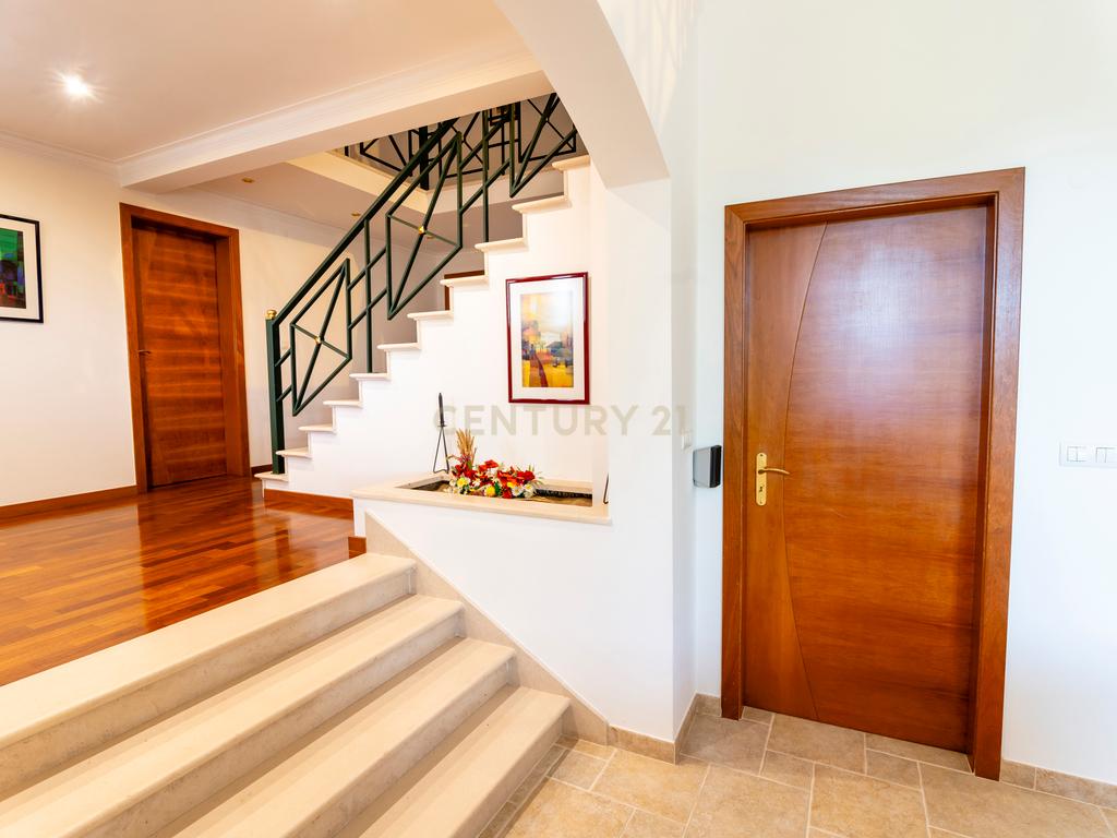 Moradia T4, com piscina, inserida num terreno de 8040m2 - Tomar - Image 14
