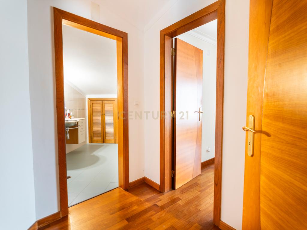 Moradia T4, com piscina, inserida num terreno de 8040m2 - Tomar - Image 23