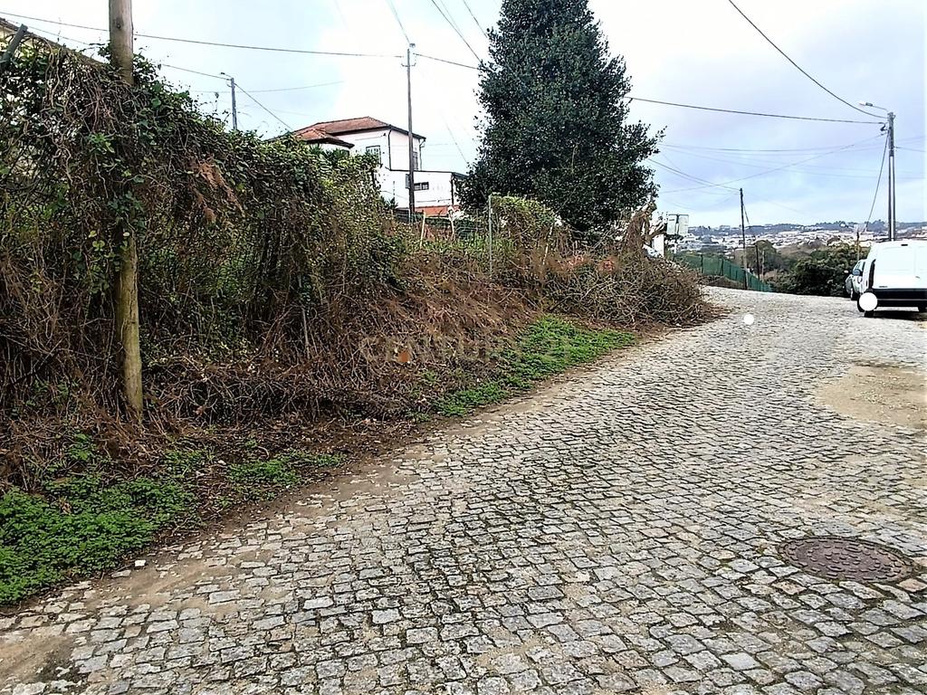 Lote para construção de moradia com 3 frentes perto do Freixo em Valbom, Gondomar, Porto - Image 10