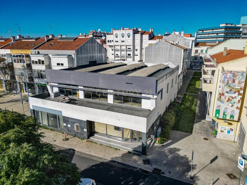 Edificio Comércio  - Centro da Amadora,  Rua Gonçalves Ramos - Image 3