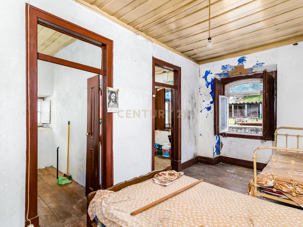 Moradia T4 em Chamusca - Image 10