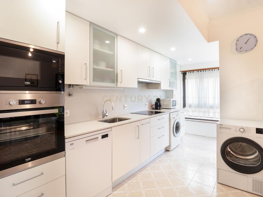 Apartamento T4 em Torres Novas - Image 2