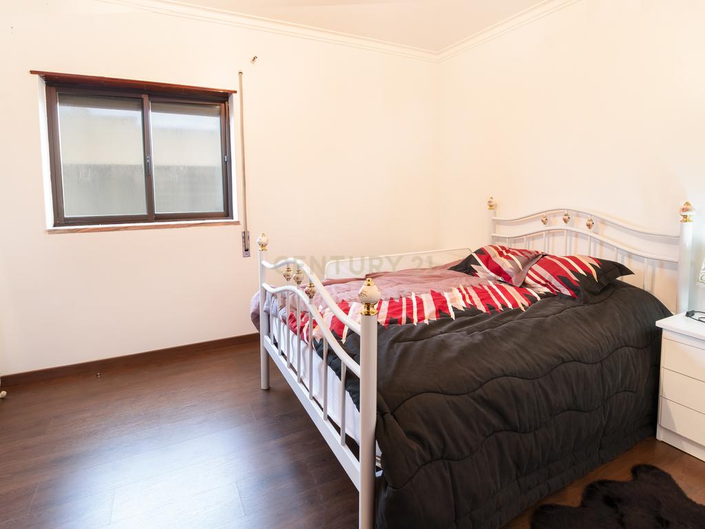 Apartamento T4 em Torres Novas - Image 8