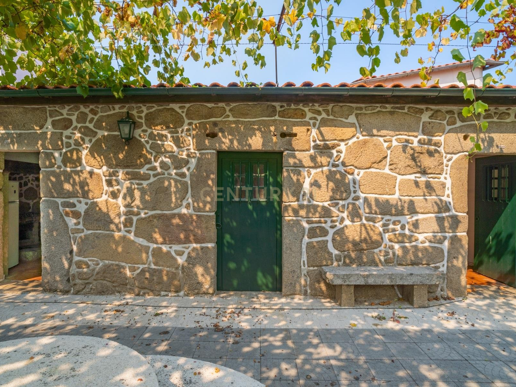Casa Senhorial com 975 m2 em Amares, Braga - Image 9