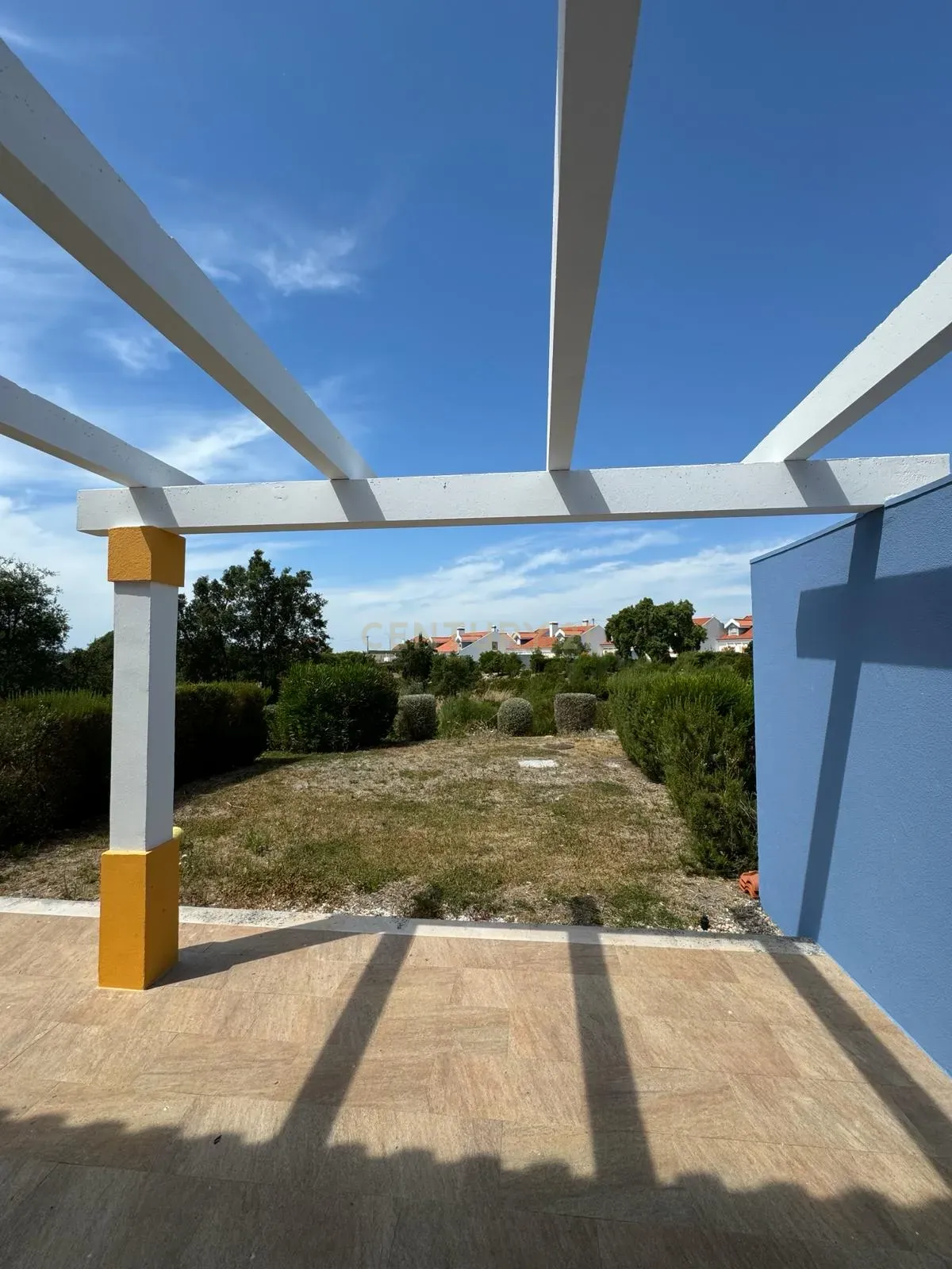 Encantadora moradia de 3 quartos situada no condomínio fechado Casas da Aldeia, em São Francisco da Serra - Image 8