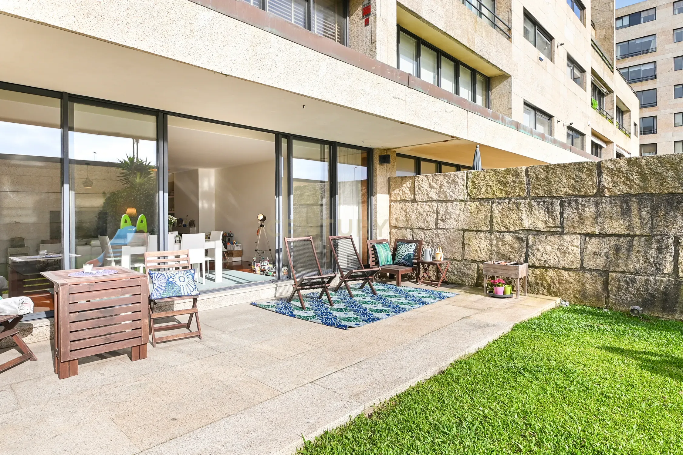 Apartamento T3 com terraço e jardim no Paço da Boa Nova - Image 18