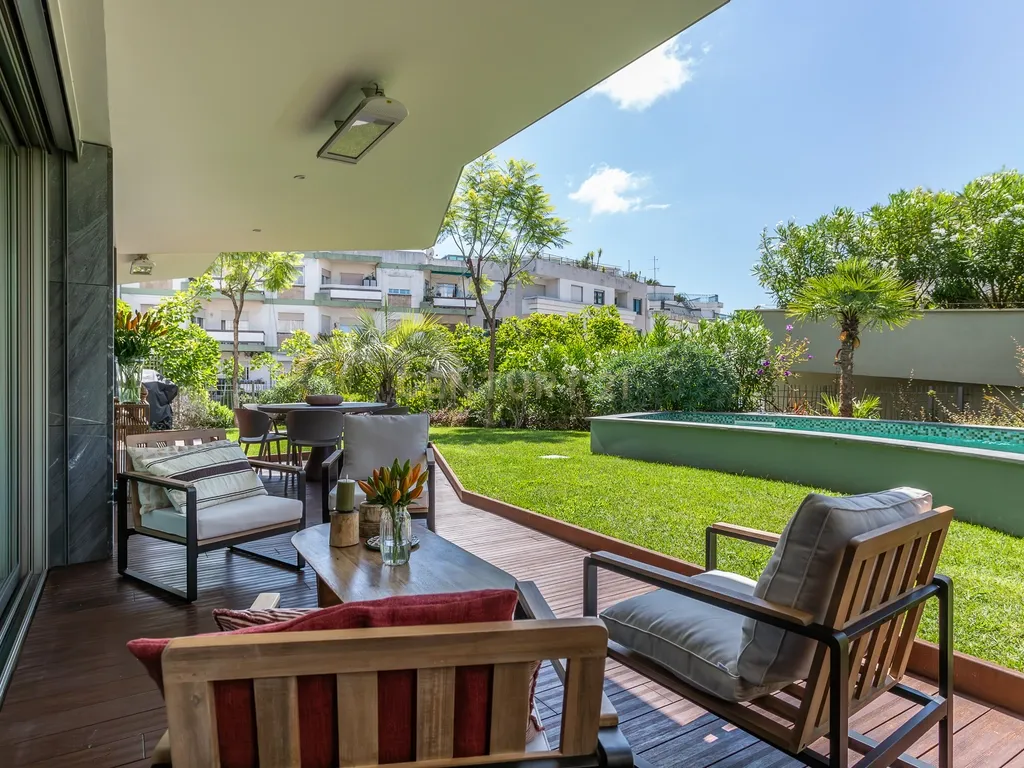 Apartamento T2 Centro Cascais com piscina e jardim privativos - Image 16