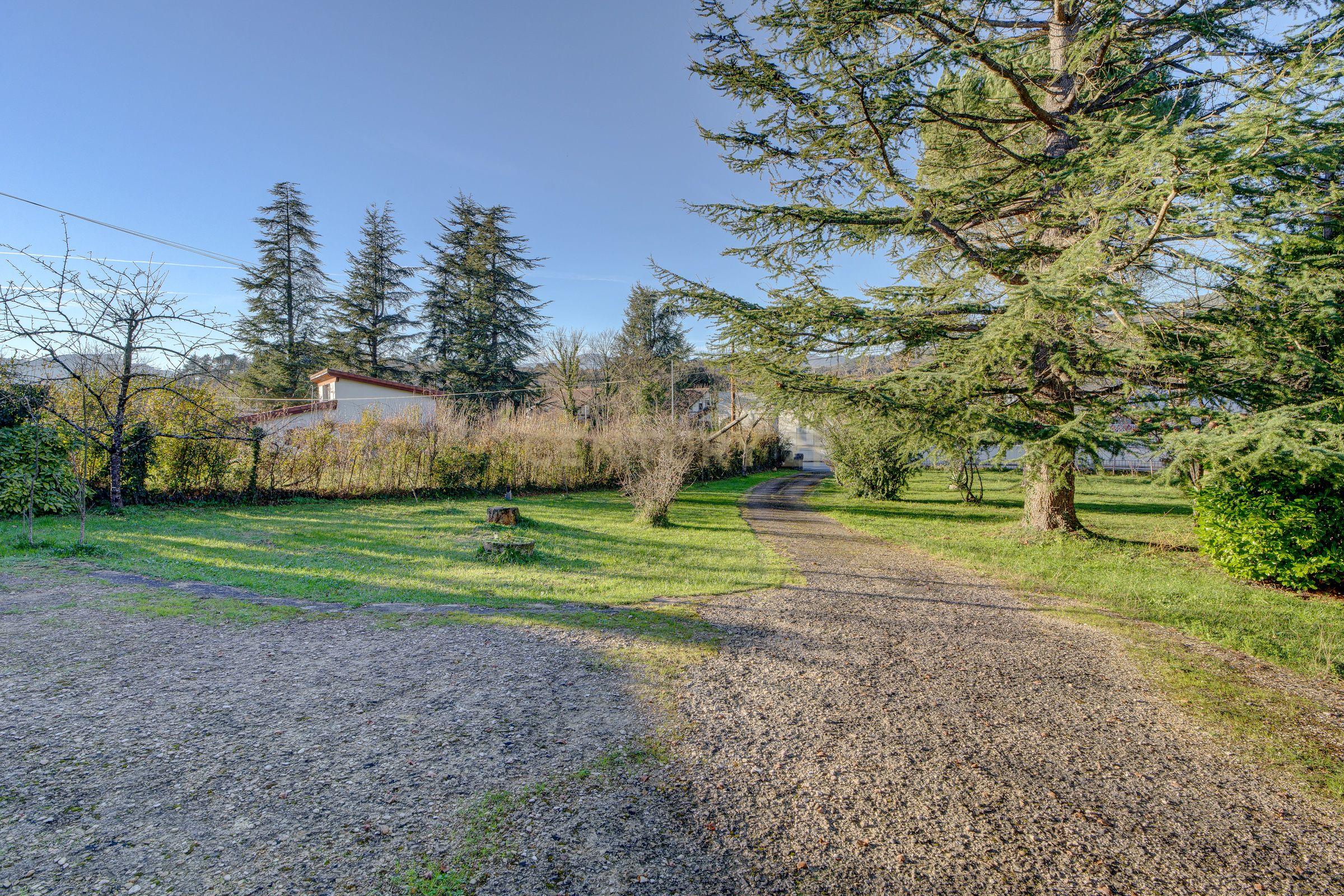 undefined - Image 4