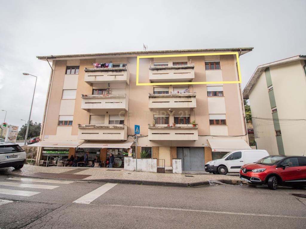 Apartamento T3 remodelado na Relvinha, Coimbra - Image 3