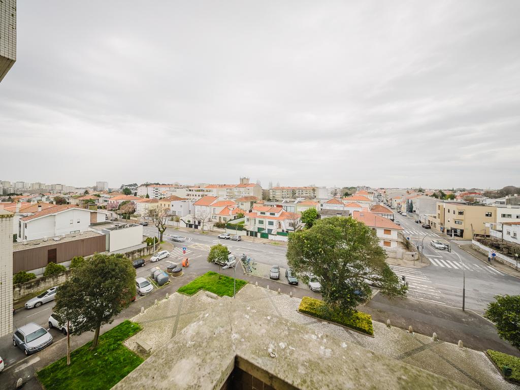 Apartamento T3 +1 - Avenida Dr. Antunes Guimarães - Image 20