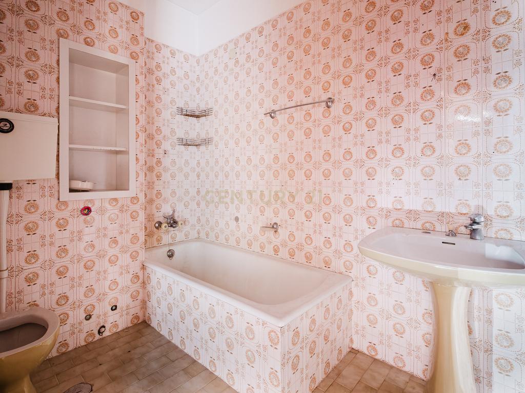 Apartamento T3 +1 - Avenida Dr. Antunes Guimarães - Image 13