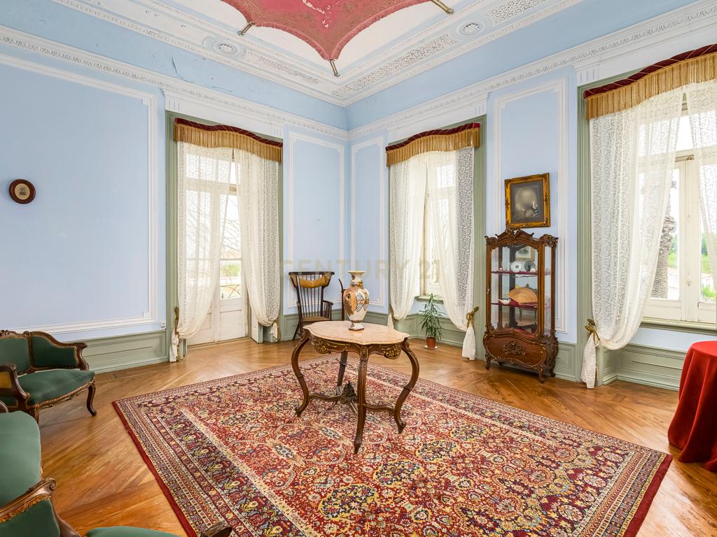 Quinta de 10.300m2 com Palacete do sec. XIX em Serpa - Image 3