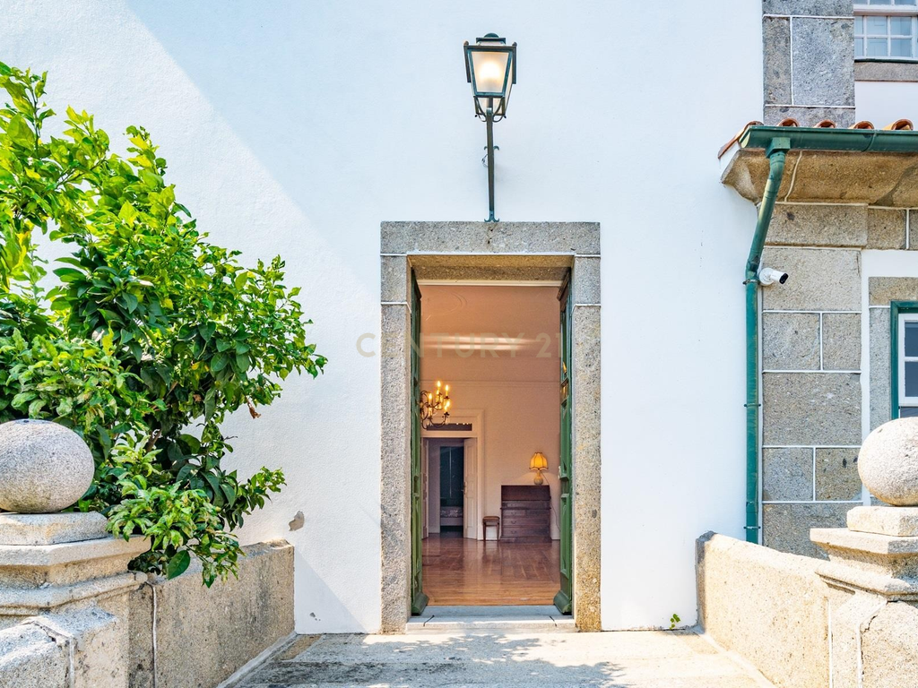 Casa Senhorial com 975 m2 em Amares, Braga - Image 10