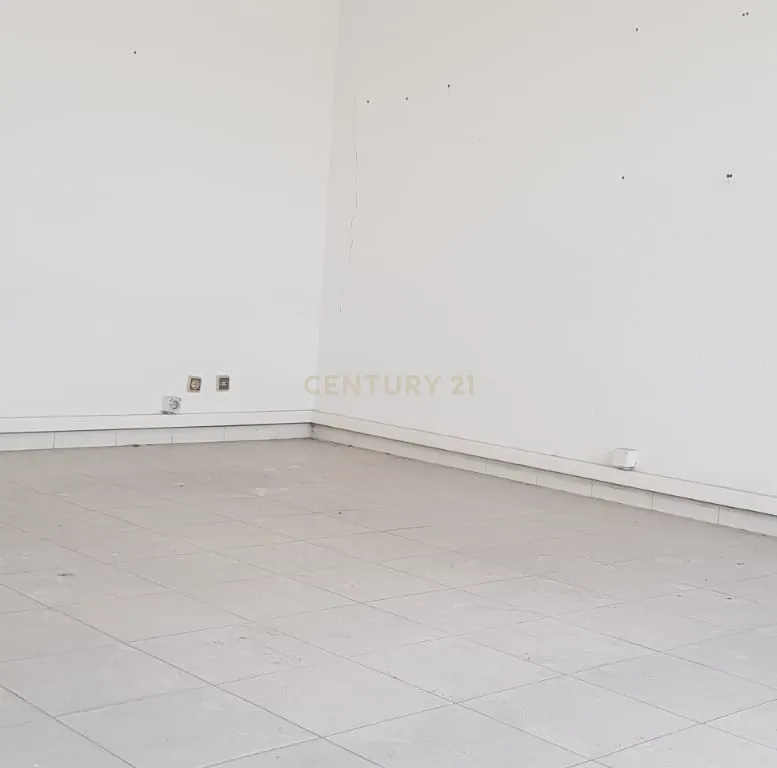 Oportunidade Única: Loja à Venda em Viana do Castelo! - Image 10