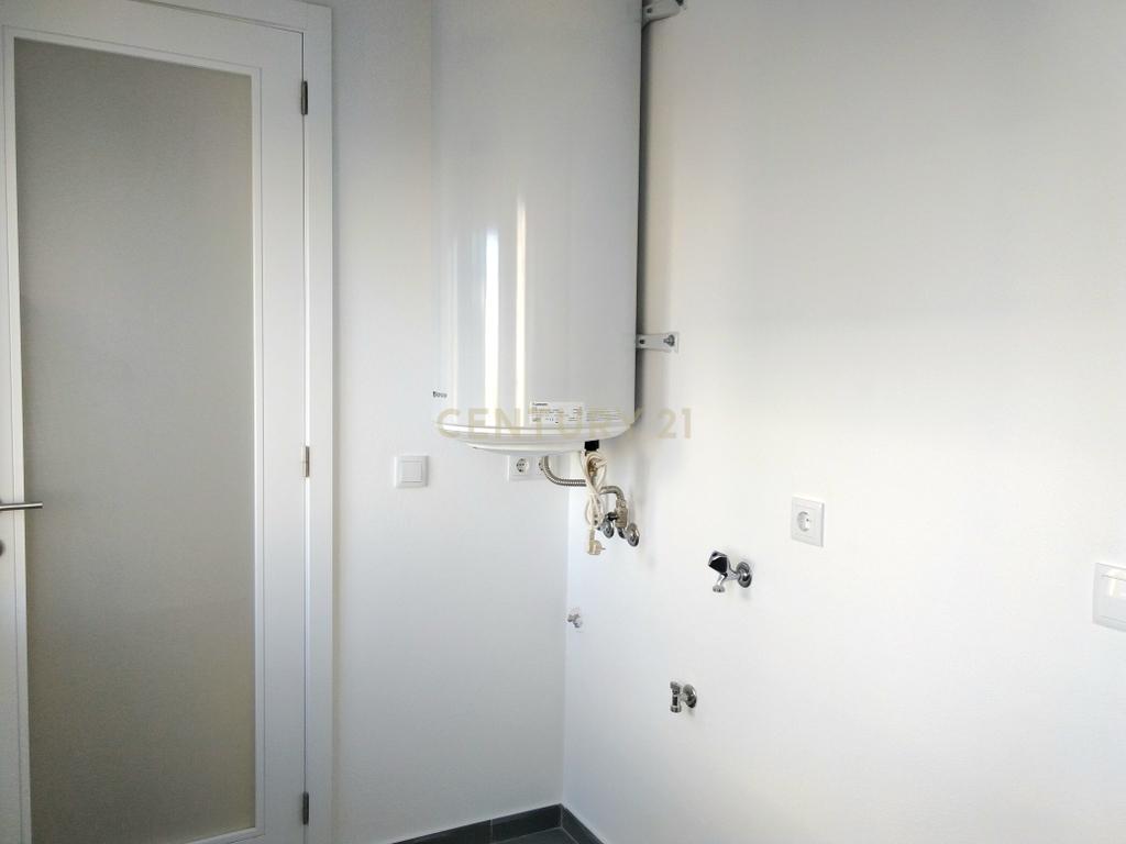 Apartamento T4 totalmente renovado junto à Casa da Música - Image 7