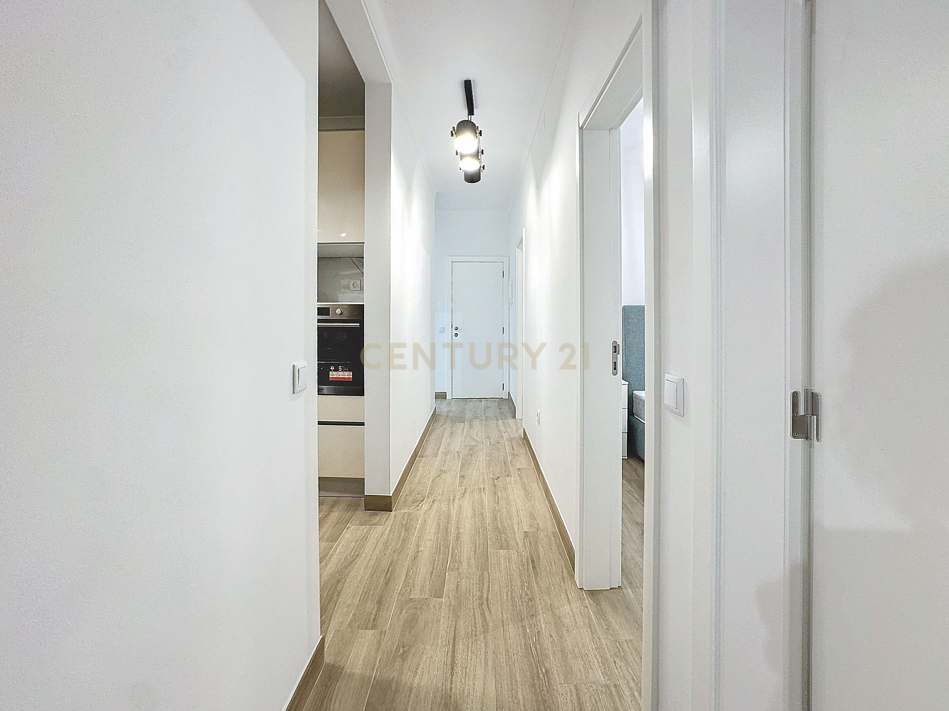 Apartamento - Rés-do-Chão - Centro Histórico - Nazaré - Arrendamento - Image 2