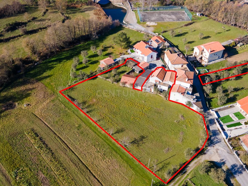 Moradia e anexos em Vila Cortês da Serra - Gouveia - Image 3