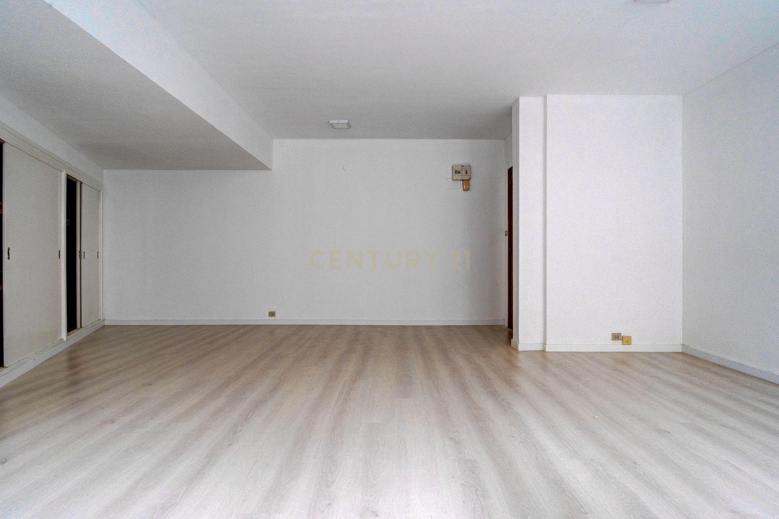 undefined - Image 8