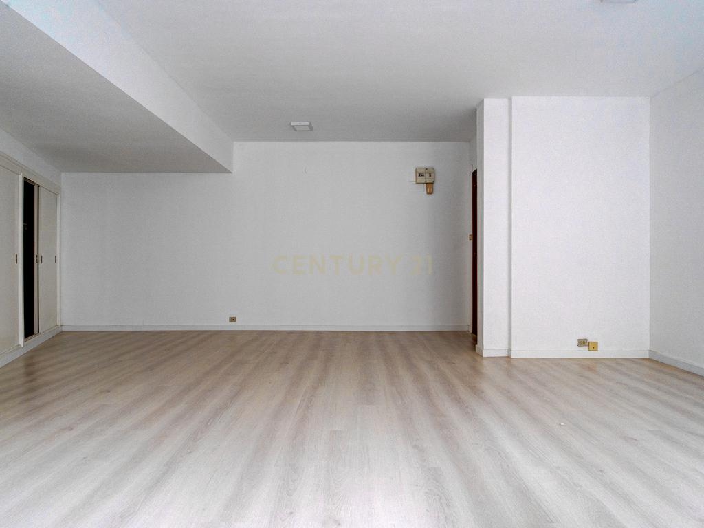 undefined - Image 8