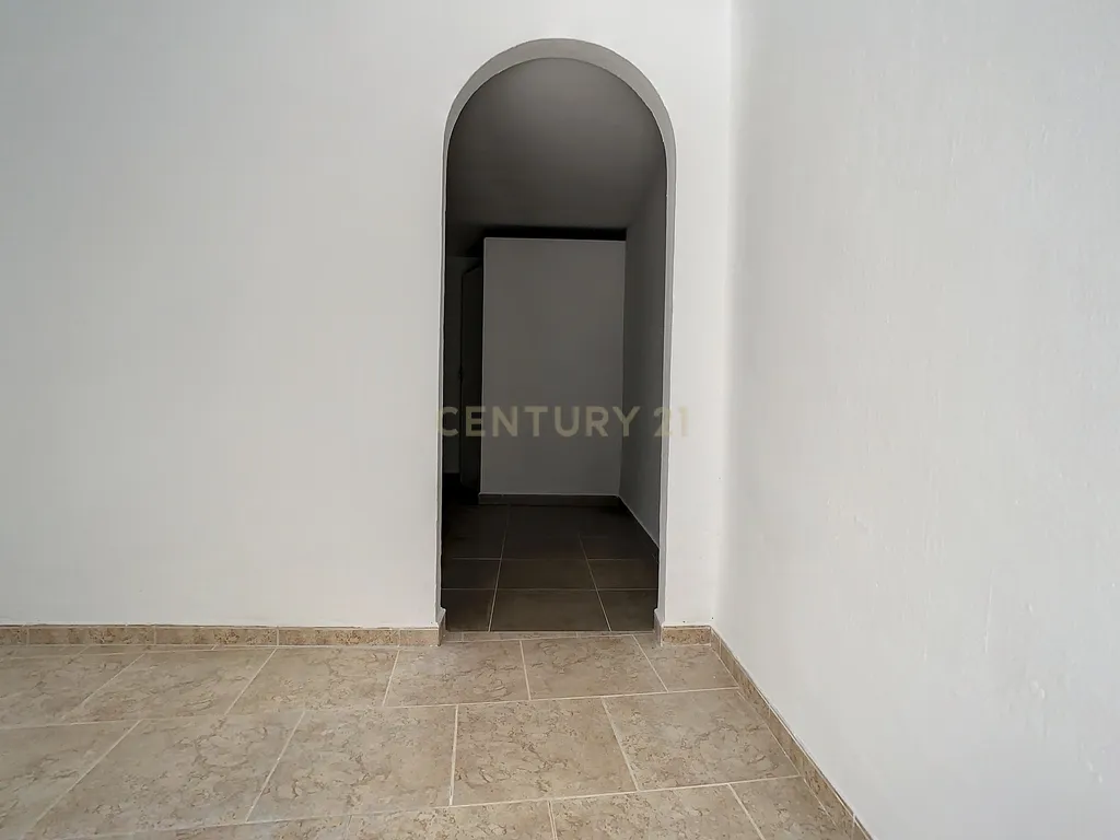 undefined - Image 5