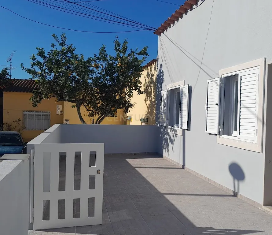 MORADIA EM SETÚBAL - Image 2