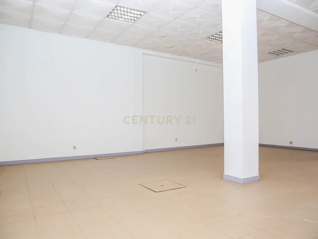 Prédio em Propriedade Total - Habitação e Comércio - Image 122