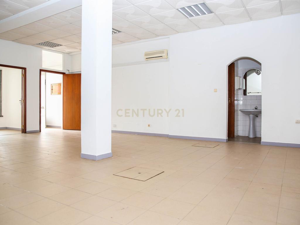 Prédio em Propriedade Total - Habitação e Comércio - Image 116