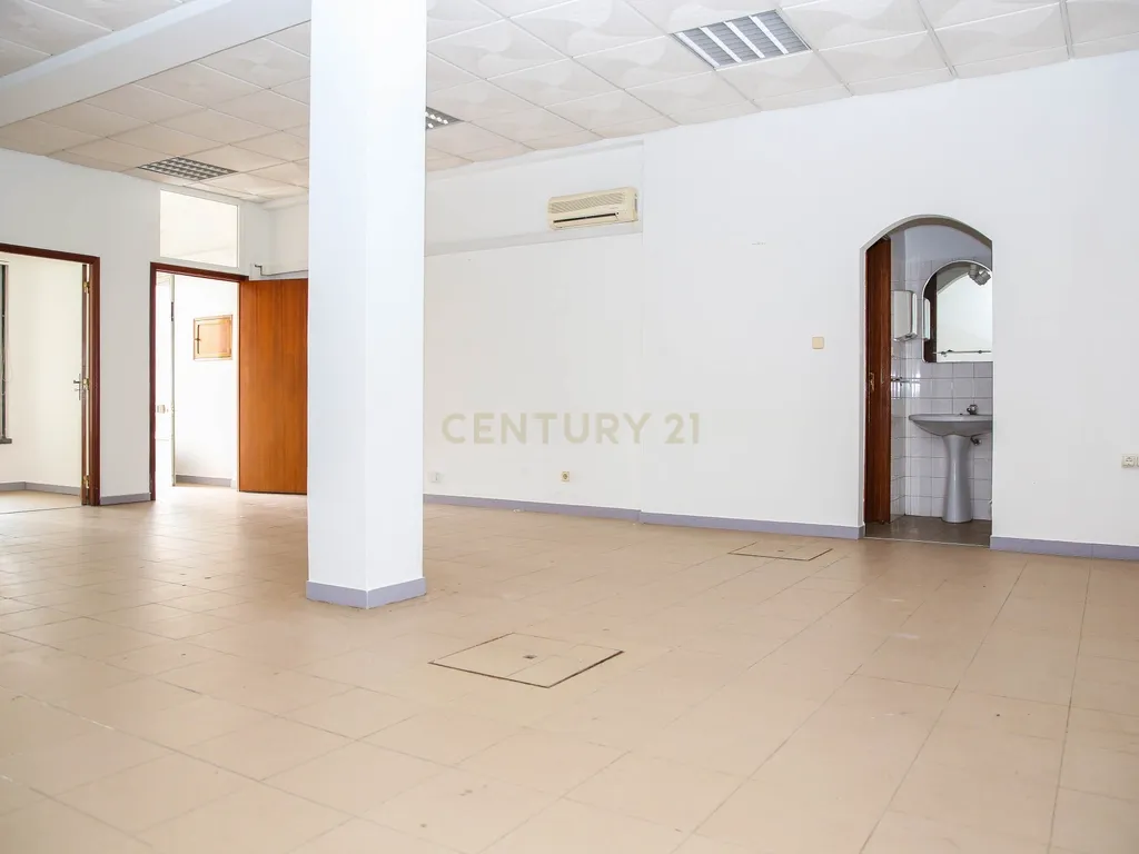 Prédio em Propriedade Total - Habitação e Comércio - Image 116