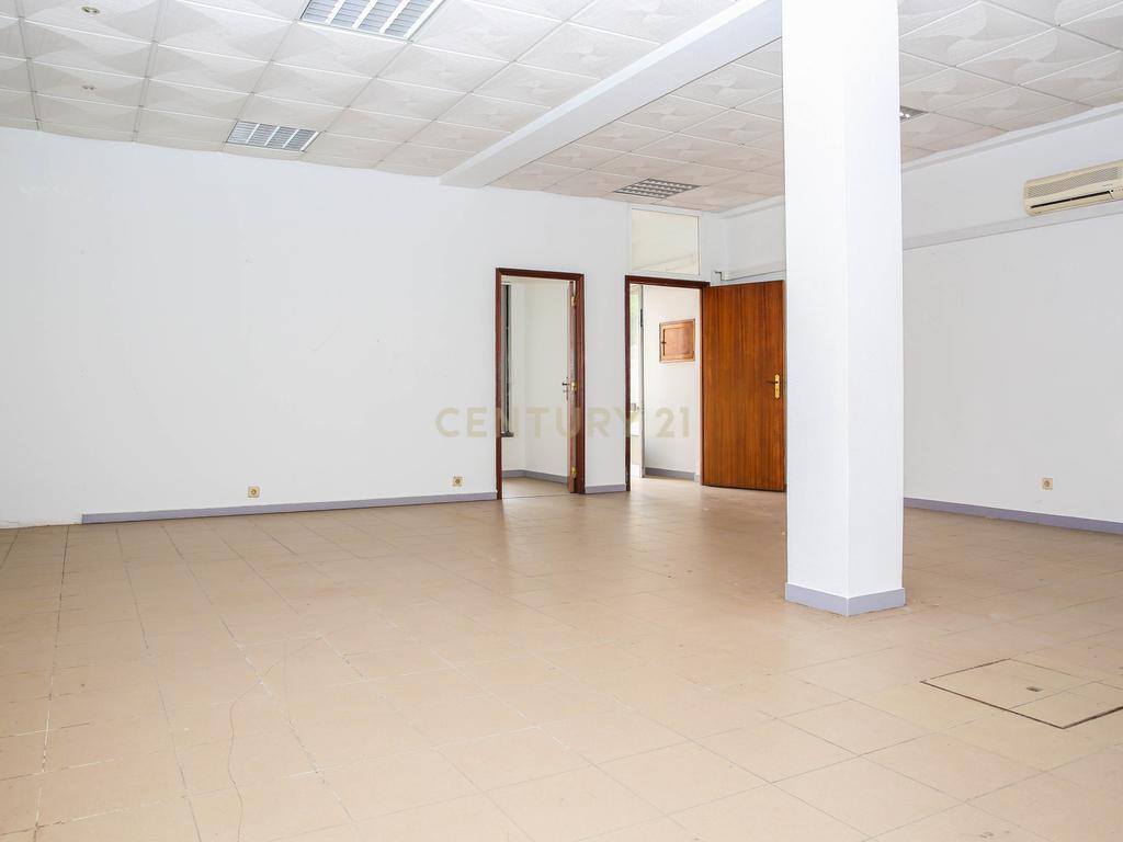 Prédio em Propriedade Total - Habitação e Comércio - Image 117