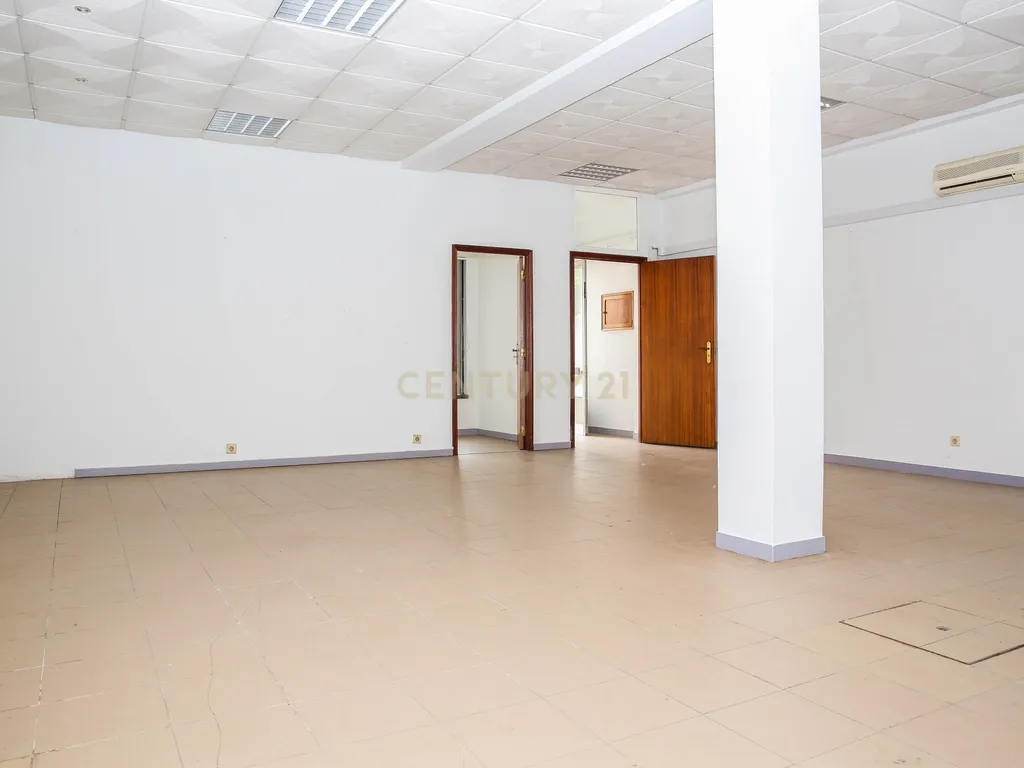 Prédio em Propriedade Total - Habitação e Comércio - Image 117